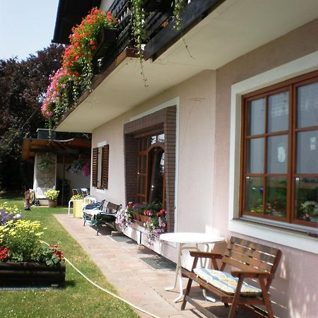 Haus Sundl - Privatzimmer เอมแมร์สดอร์ฟ อัน แดร โดเนา ภายนอก รูปภาพ