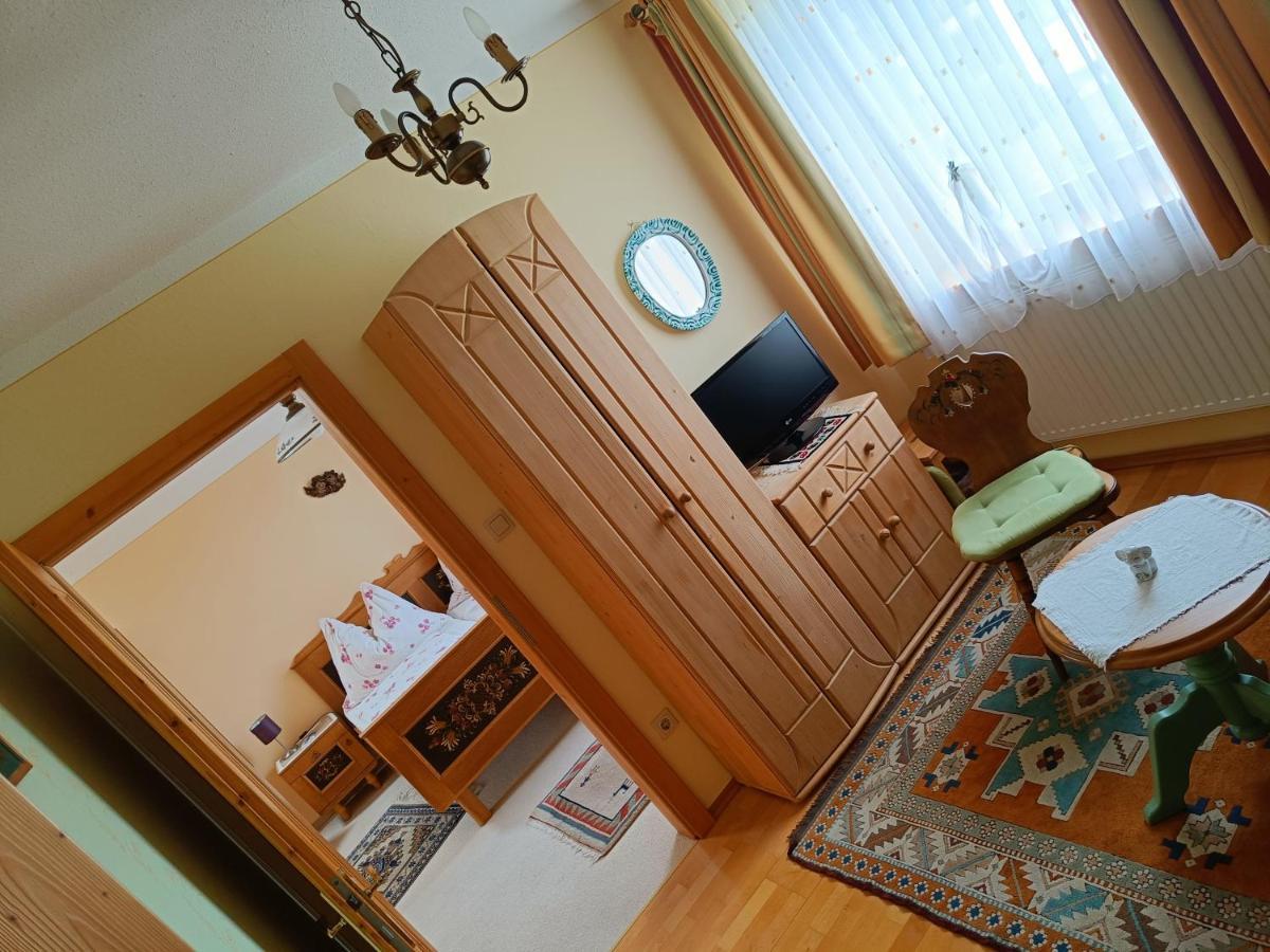 Haus Sundl - Privatzimmer เอมแมร์สดอร์ฟ อัน แดร โดเนา ภายนอก รูปภาพ
