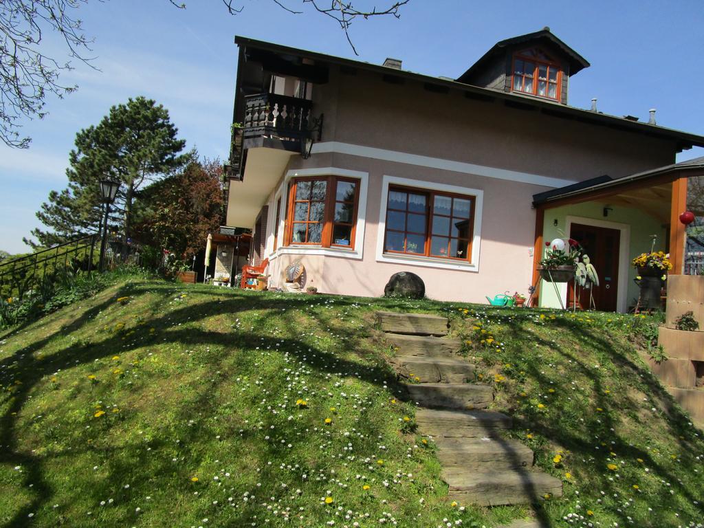 Haus Sundl - Privatzimmer เอมแมร์สดอร์ฟ อัน แดร โดเนา ภายนอก รูปภาพ